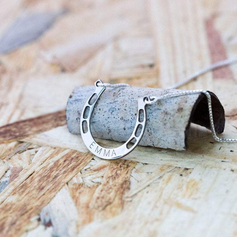Mother's Day Gift Sterling silver Jewelry lucky Horse Shoe Pendant with Cable Chain for Girl